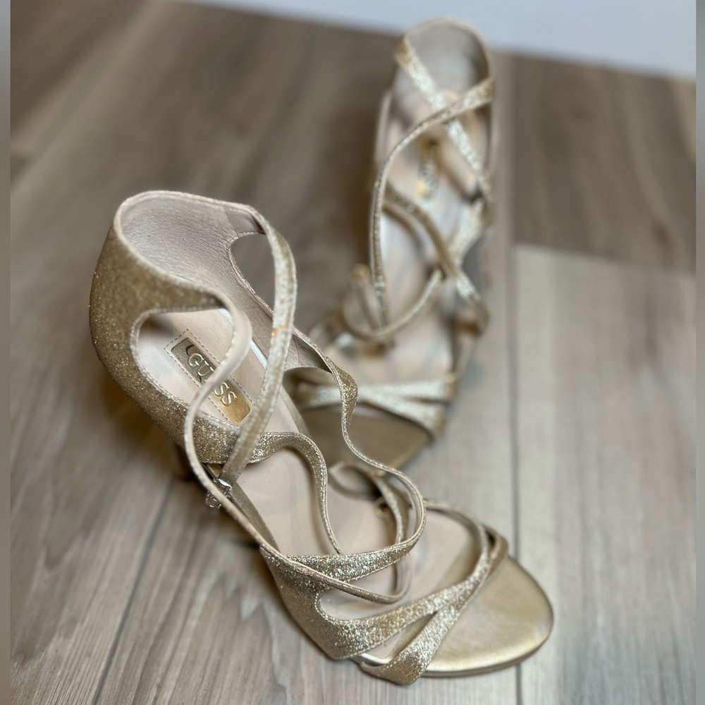 Gold glitter GUESS heels - Picture 4 of 5